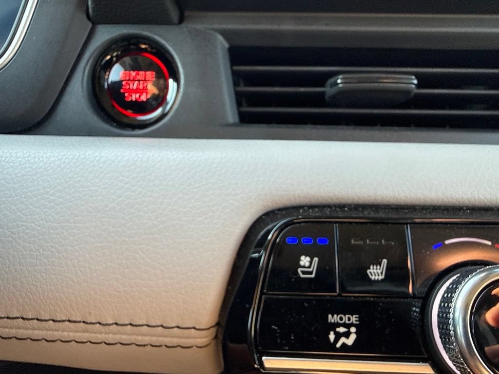 Certified 2025 Honda Pilot Elite image 6