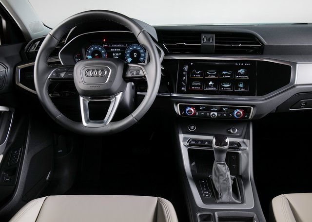 Used 2025 Audi Q3 2.0T Premium w/ Convenience Package AWD/4WD image 12
