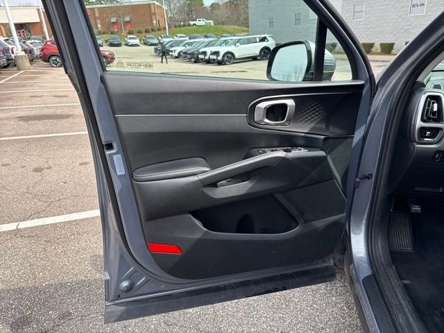 Used 2021 Kia Sorento LX image 20