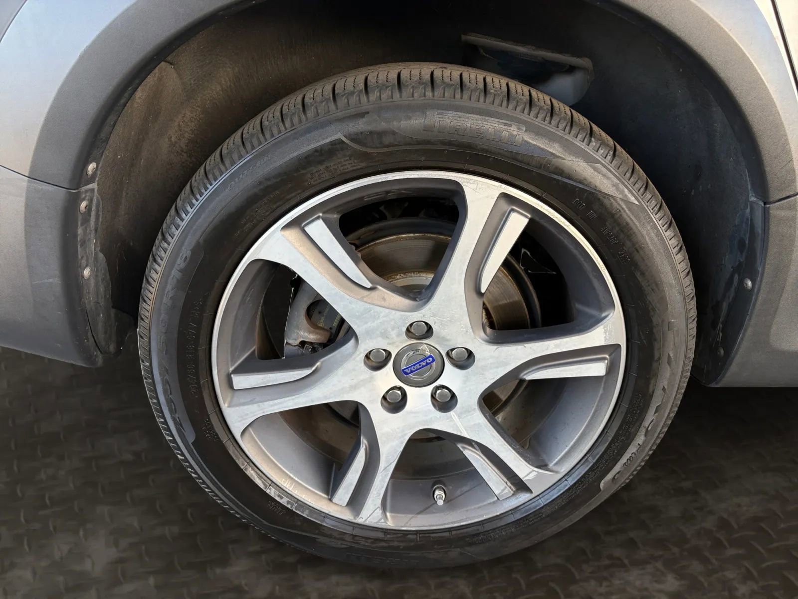Used 2012 Volvo XC70 T6 image 39