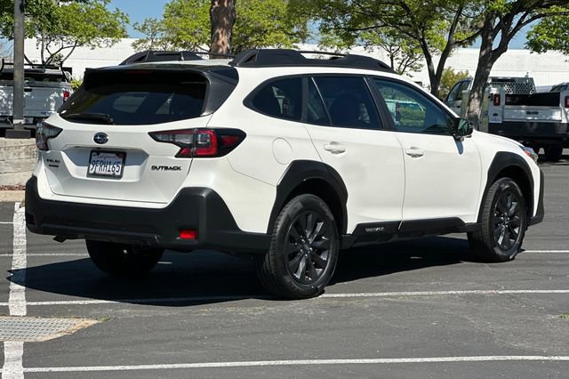 Used 2023 Subaru Outback Onyx Edition image 4