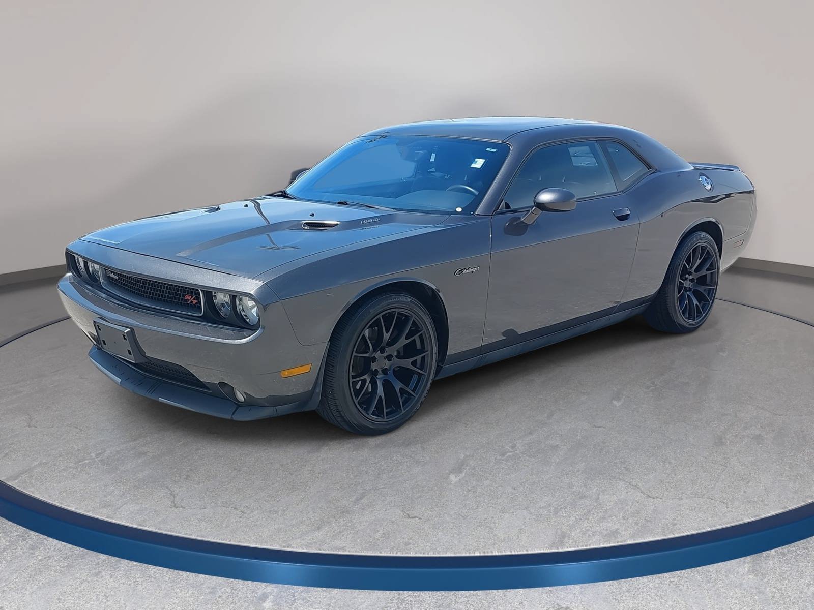 Used 2014 Dodge Challenger R/T RWD image 1