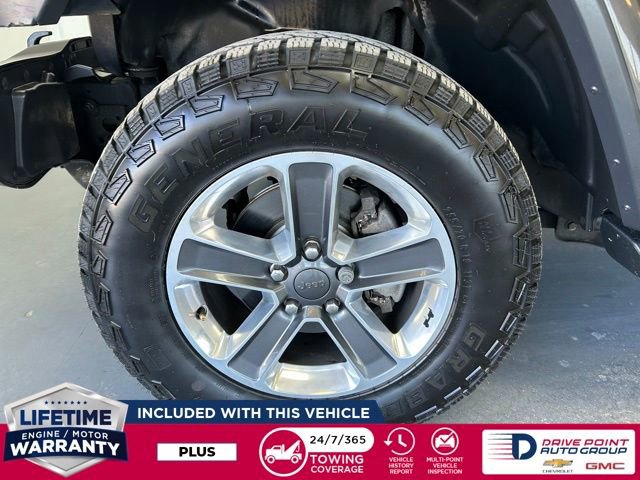 Used 2020 Jeep Wrangler Unlimited Sahara w/ Dual Top Group AWD/4WD image 10