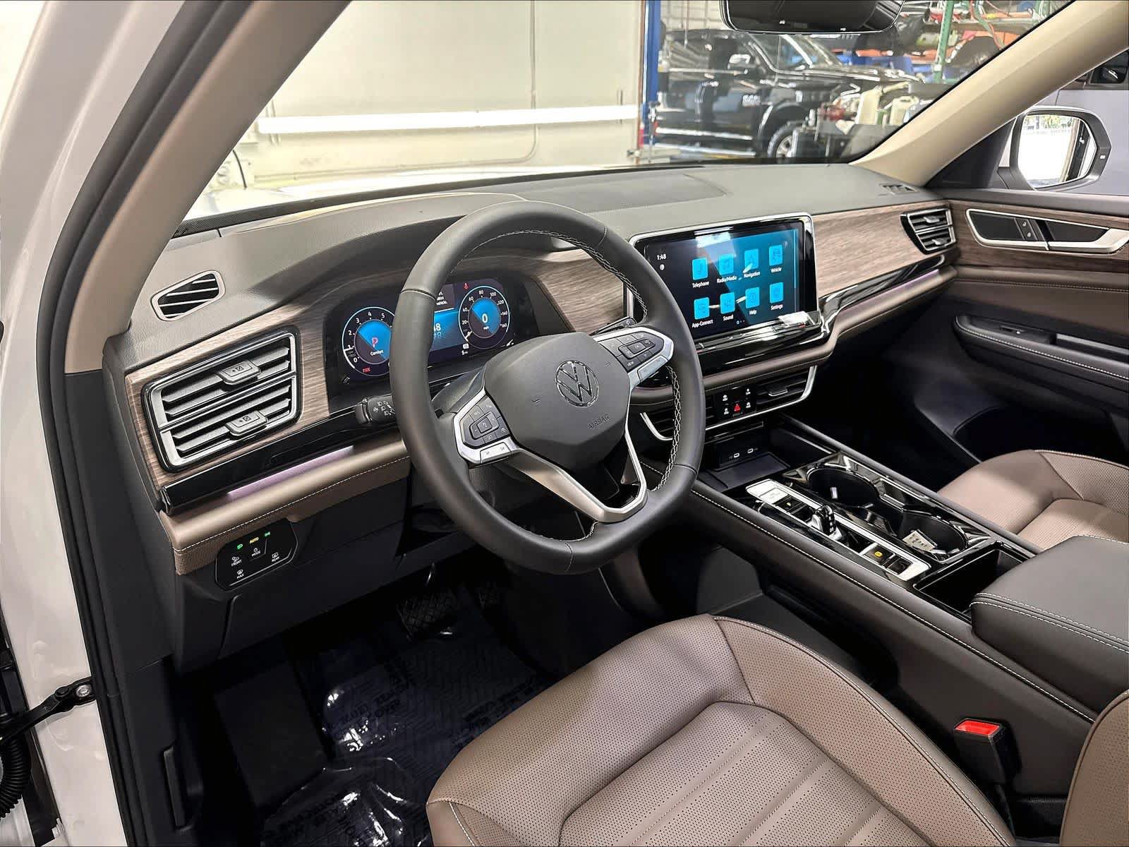 New 2026 Volkswagen Atlas SEL AWD/4WD image 7