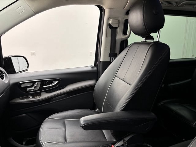 Used 2019 Mercedes-Benz Metris Passenger image 39