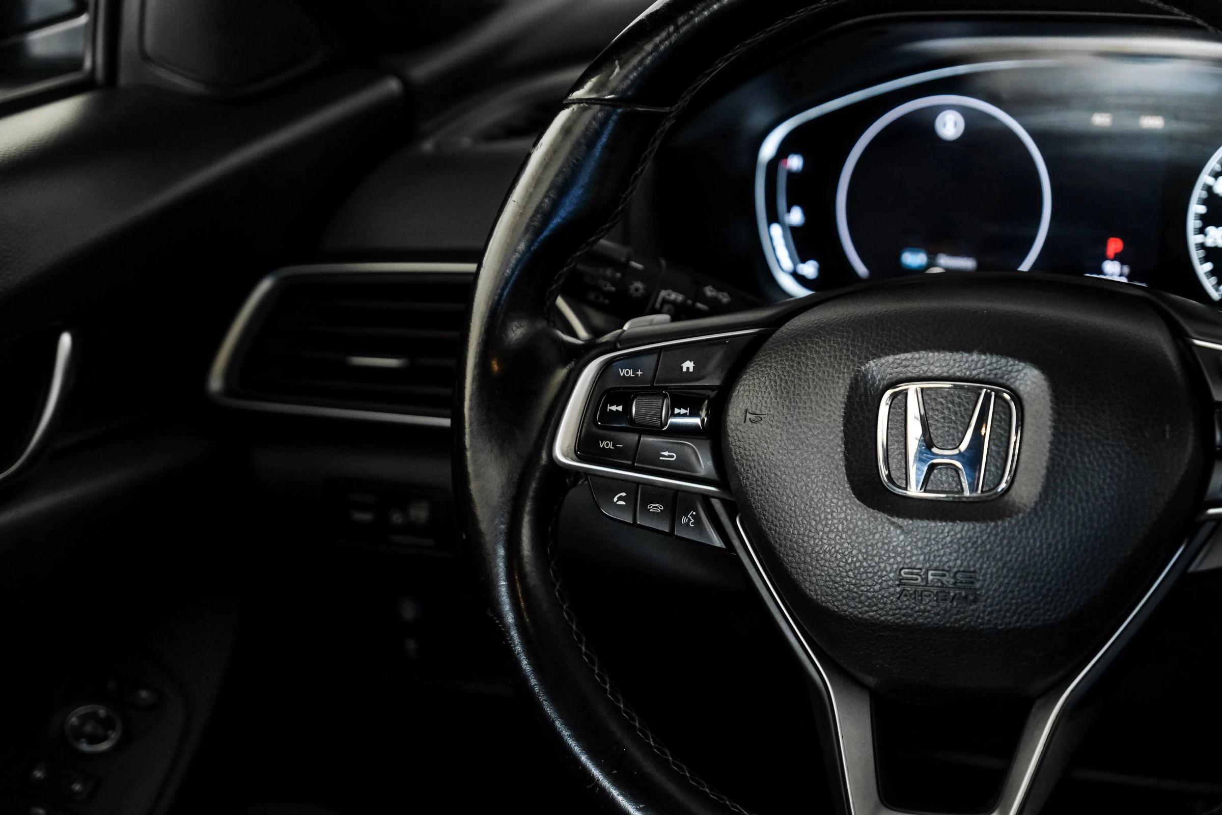 Used 2018 Honda Accord Sport image 14