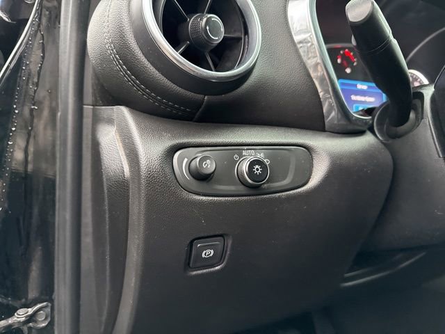 Used 2020 Chevrolet Blazer LT image 28