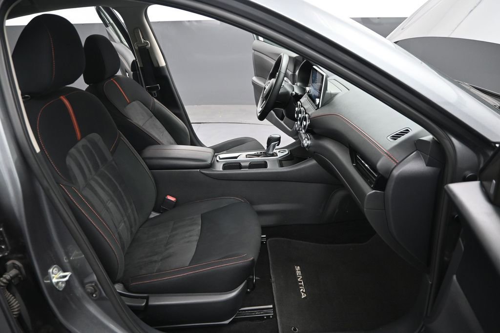 Used 2025 Nissan Sentra SR FWD image 20