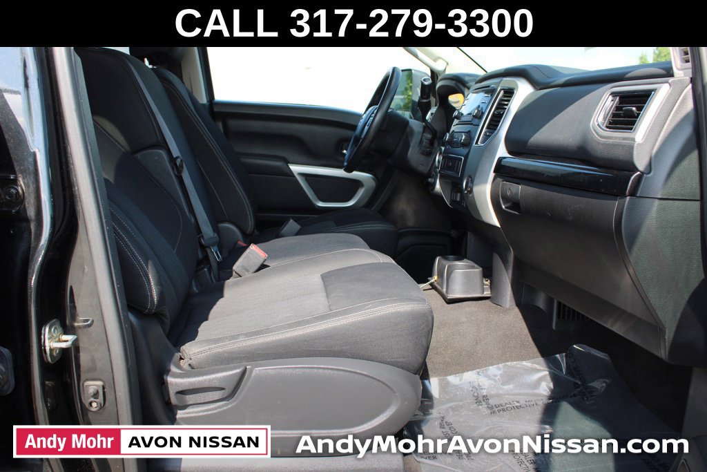Used 2018 Nissan Titan SV AWD/4WD image 19