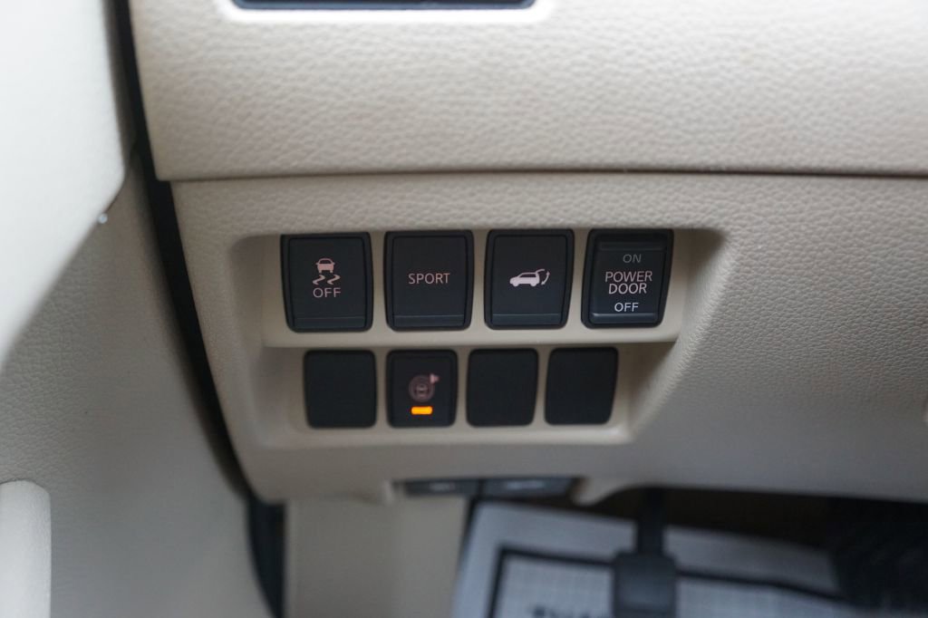 Used 2014 Nissan Rogue SL w/ SL Premium Package image 18