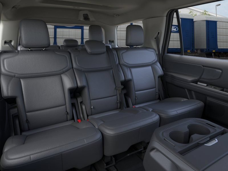 New 2026 Ford Expedition Active RWD image 11