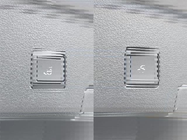 New 2026 Volkswagen Atlas Cross Sport SEL Premium R-Line image 29