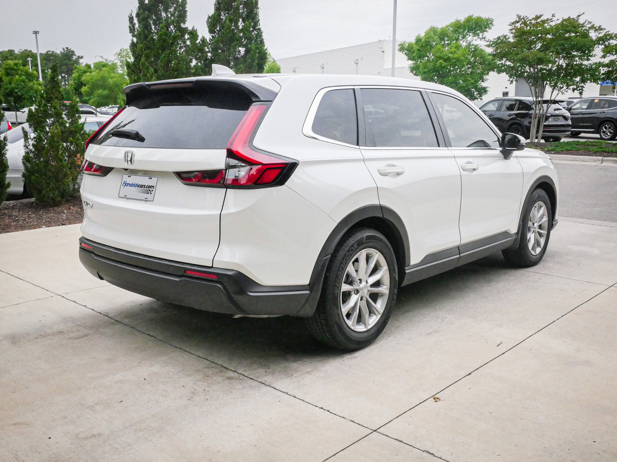 Used 2025 Honda CR-V EX-L image 11