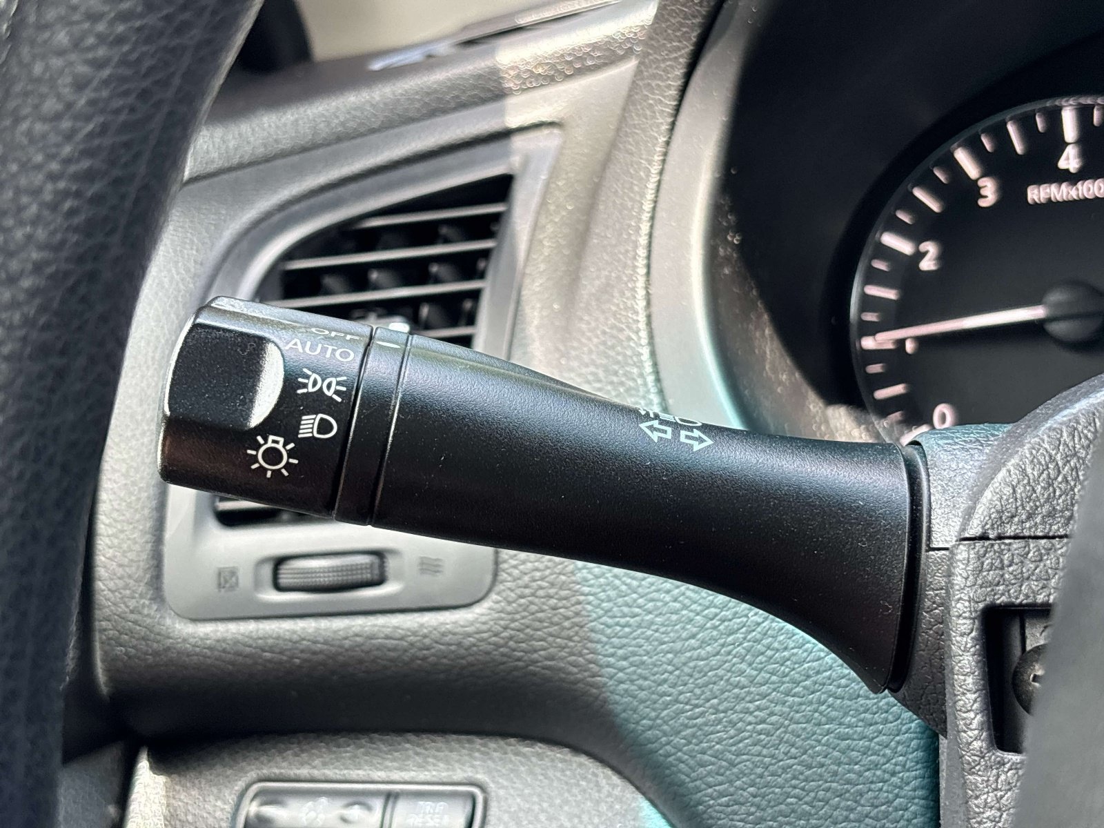 Used 2016 Nissan Altima 2.5 S w/ Power Driver Seat Package FWD image 28