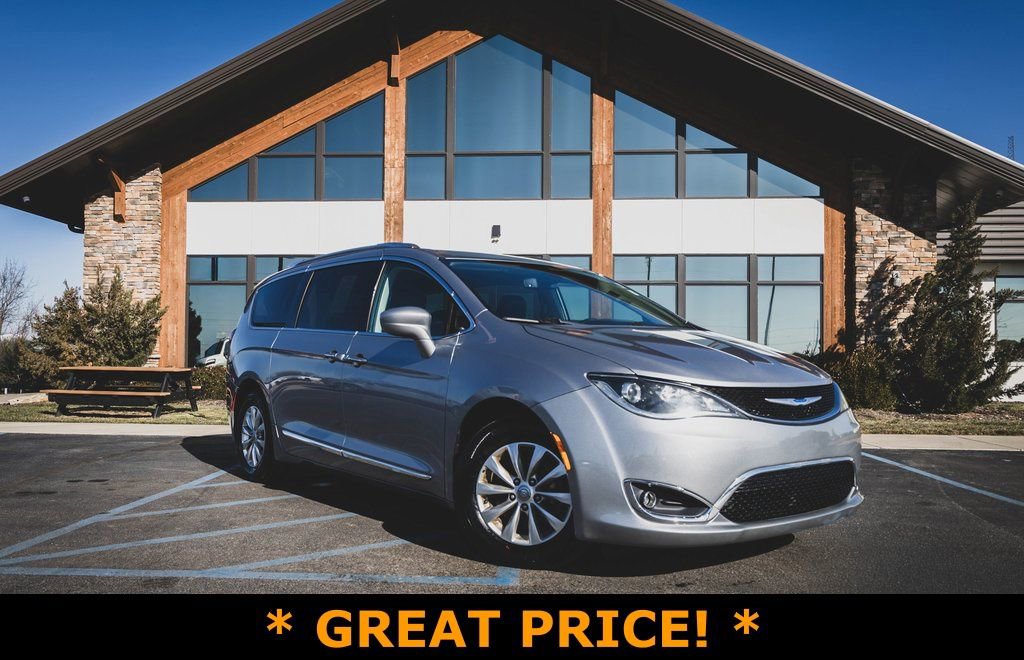 Used 2019 Chrysler Pacifica Touring-L