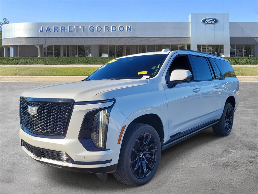 Used 2025 Cadillac Escalade ESV Sport Platinum image 2