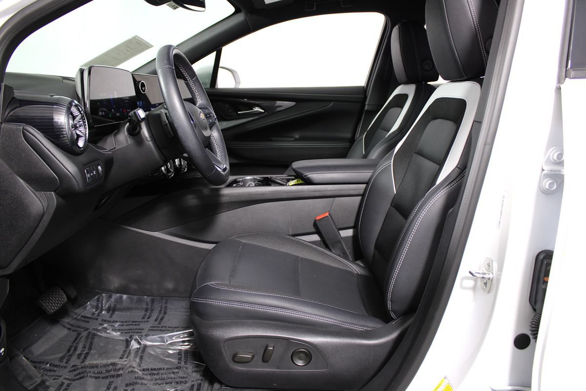 Used 2024 Chevrolet Blazer EV LT AWD/4WD image 12