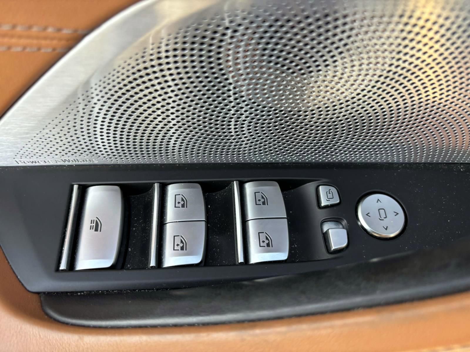 Used 2023 BMW M850i xDrive Convertible image 13