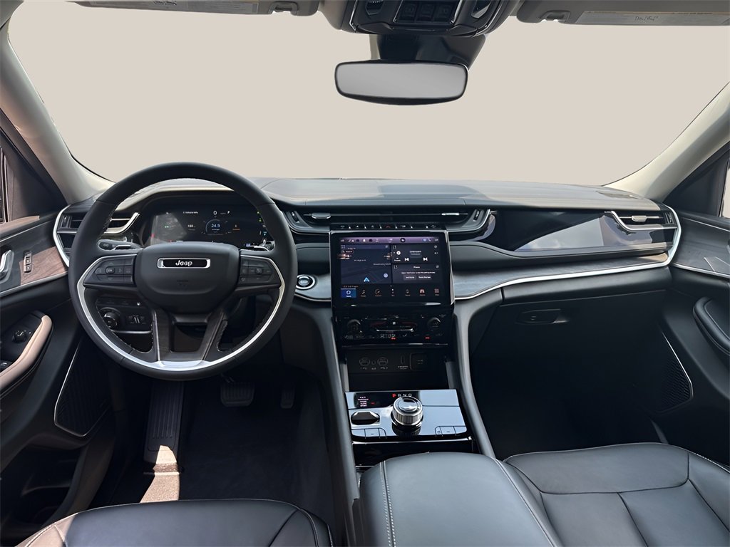 Used 2022 Jeep Grand Cherokee Limited 4xe image 17