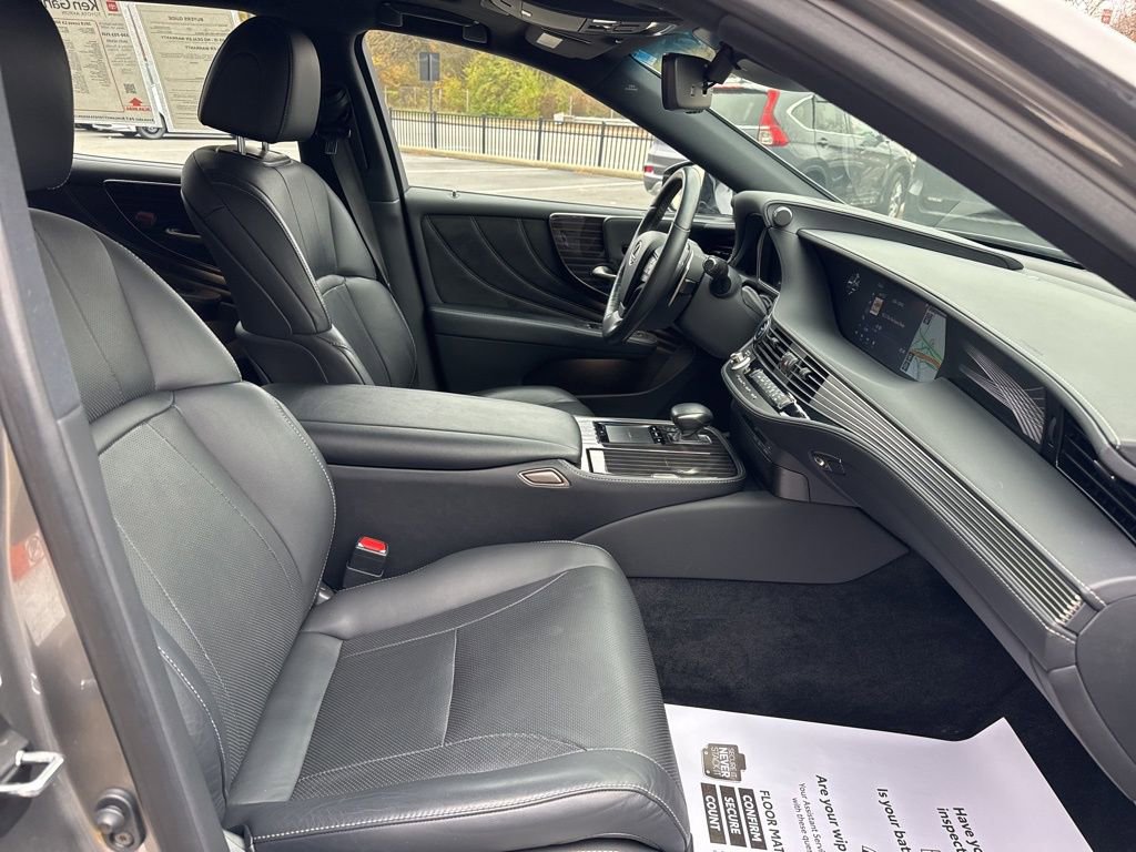 Used 2018 Lexus LS 500h AWD image 27