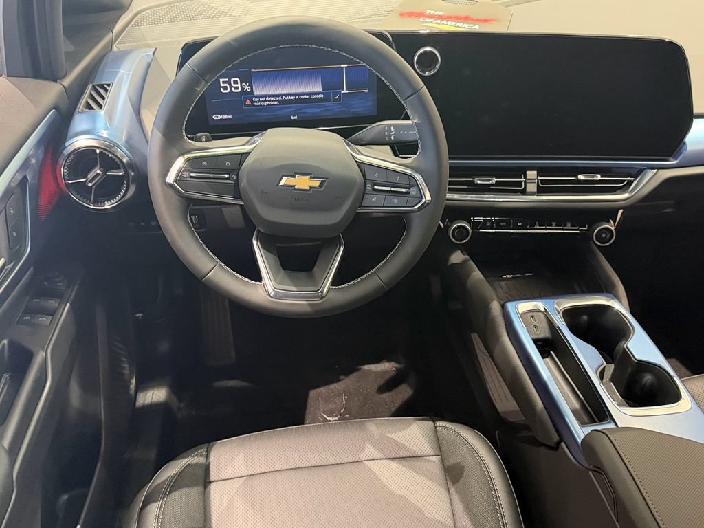 New 2026 Chevrolet Equinox EV LT w/ LPO, Blackout Package FWD image 7