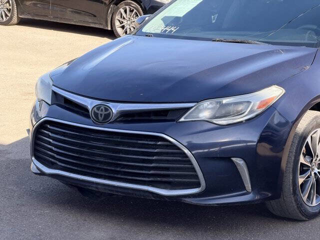 Used 2018 Toyota Avalon XLE w/ Carpet Mat Package FWD image 10