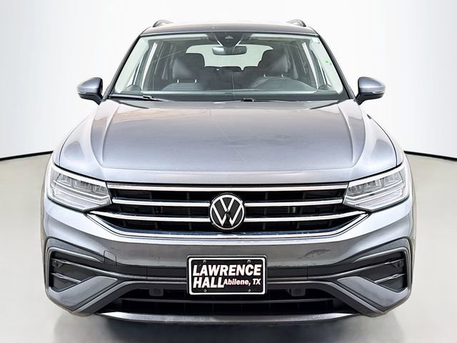 Used 2024 Volkswagen Tiguan S image 2