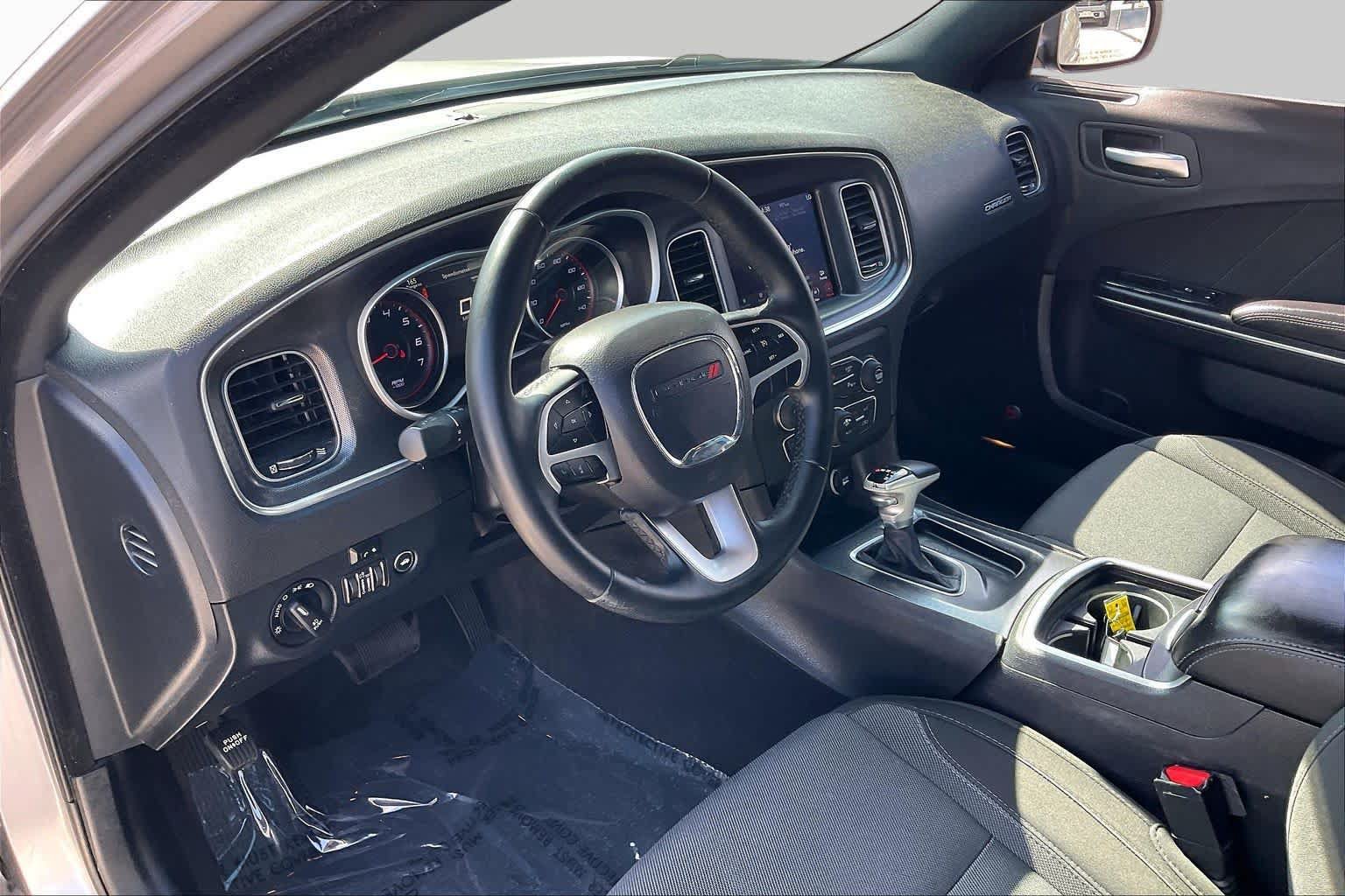 Used 2018 Dodge Charger SXT Plus w/ Beats Audio Group RWD image 18