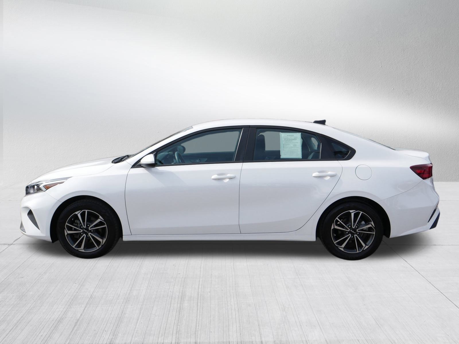 Certified 2022 Kia Forte LXS image 4