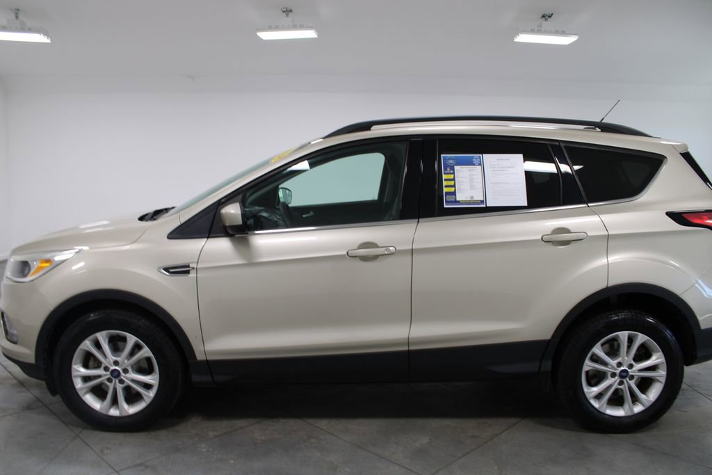 Used 2018 Ford Escape SE FWD image 6