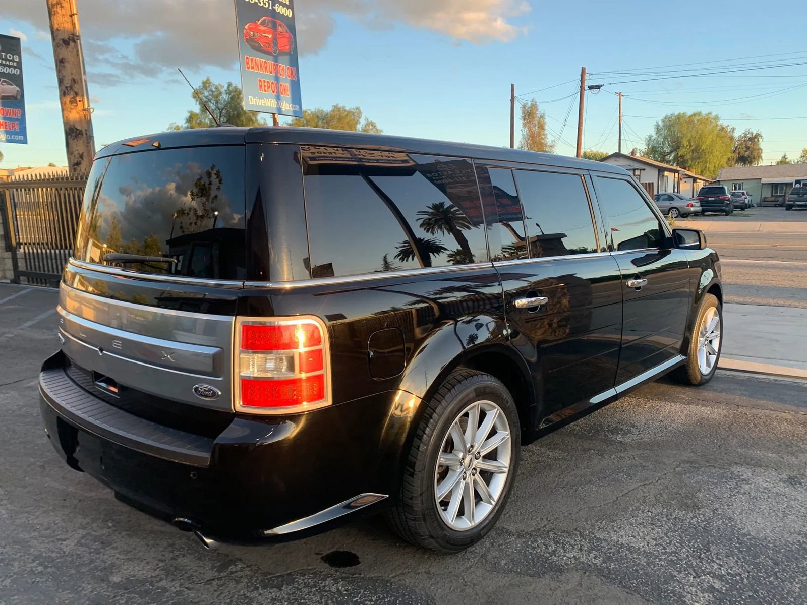 Used 2018 Ford Flex Limited FWD image 16