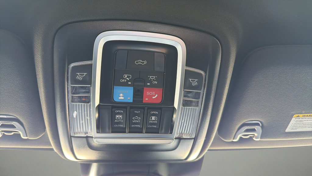 Used 2025 RAM 2500 Limited AWD/4WD image 27