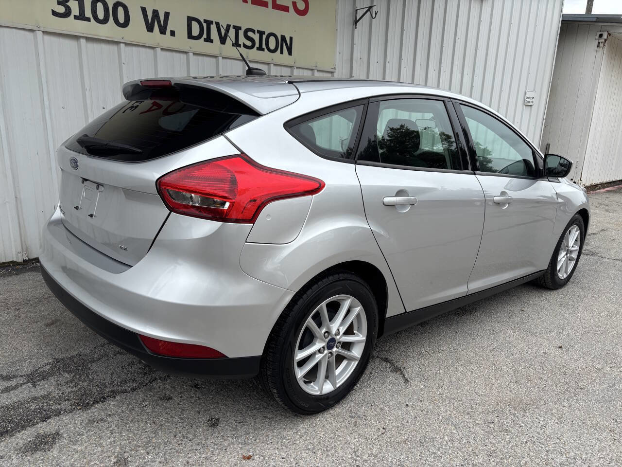 Used 2018 Ford Focus SE image 3