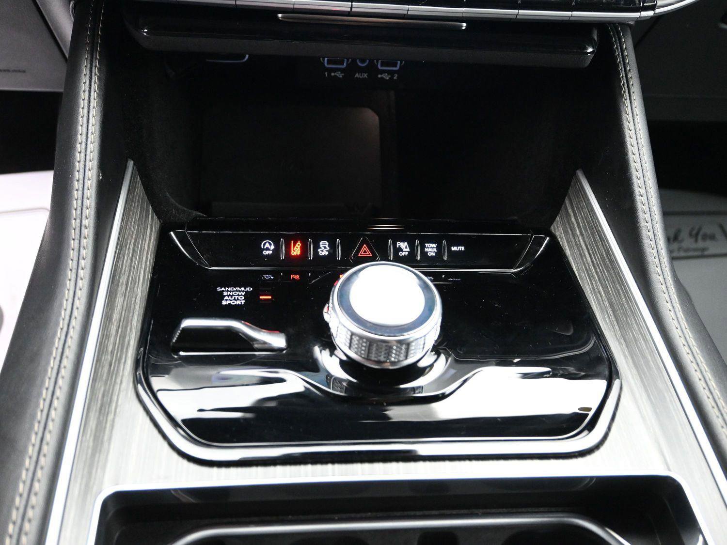 Used 2024 Jeep Wagoneer Series II image 32