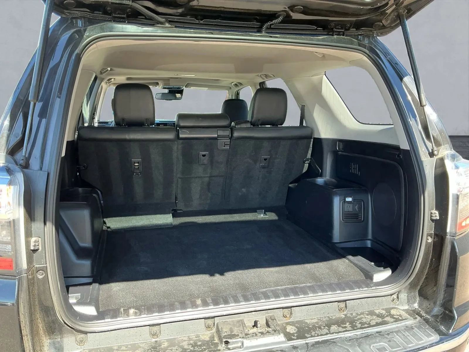 Used 2021 Toyota 4Runner Limited image 19