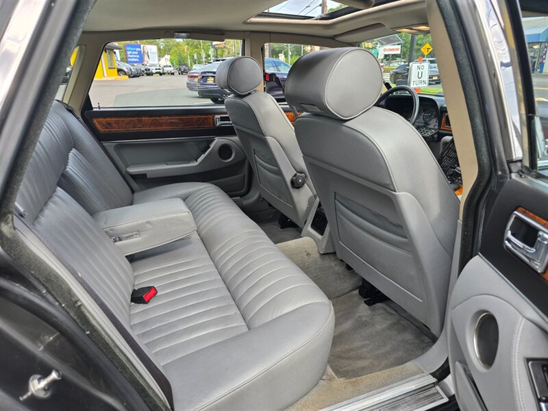 Used 1989 Jaguar XJ6 RWD image 20