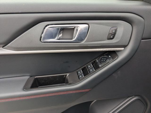 New 2026 Ford Explorer ST-Line w/ ST-Line Street Pack image 19