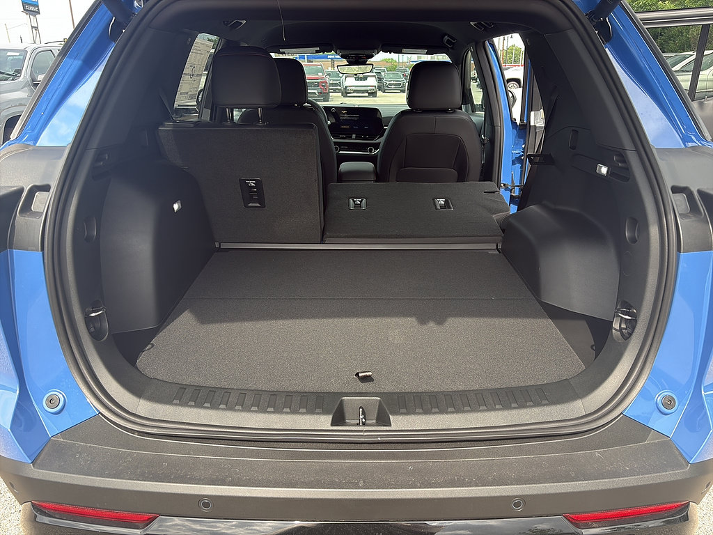 New 2027 Chevrolet Equinox RS w/ Safety and Technology Package FWD image 15