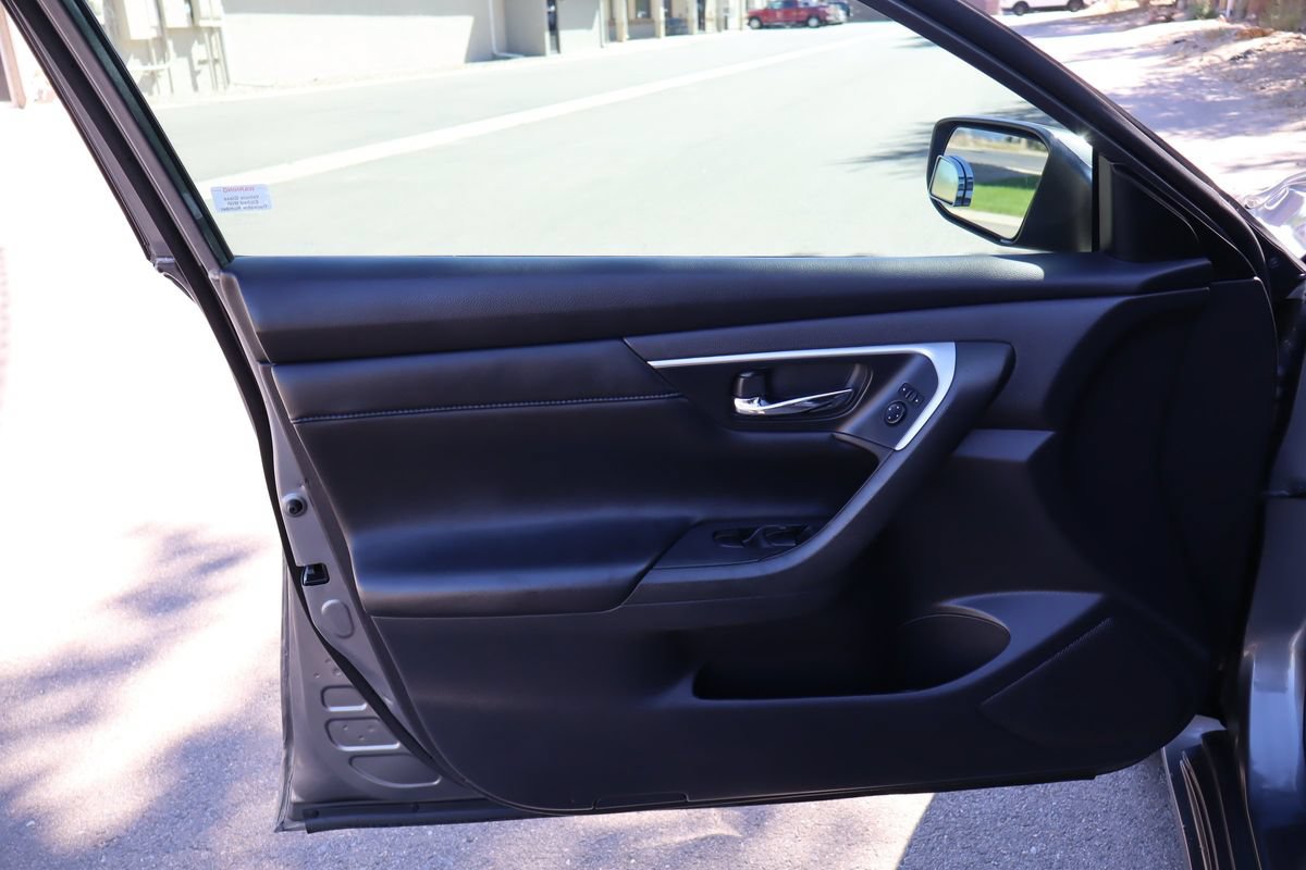 Used 2016 Nissan Altima 2.5 SR FWD image 23