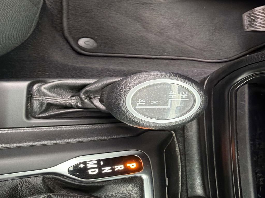 Used 2021 Jeep Wrangler Unlimited Sport image 35