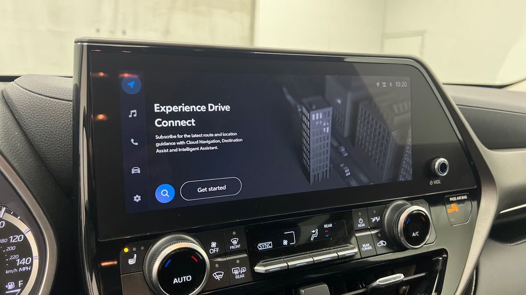 Used 2023 Toyota Highlander XLE image 29