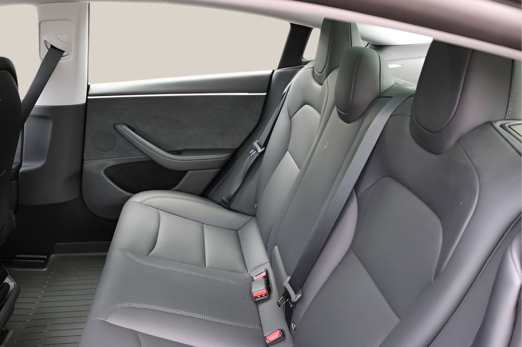 Used 2025 Tesla Model 3 Long Range AWD/4WD image 16