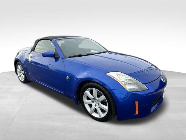 Used 2005 Nissan 350Z Enthusiast w/ (S02) Side Air Bags Pkg image 8