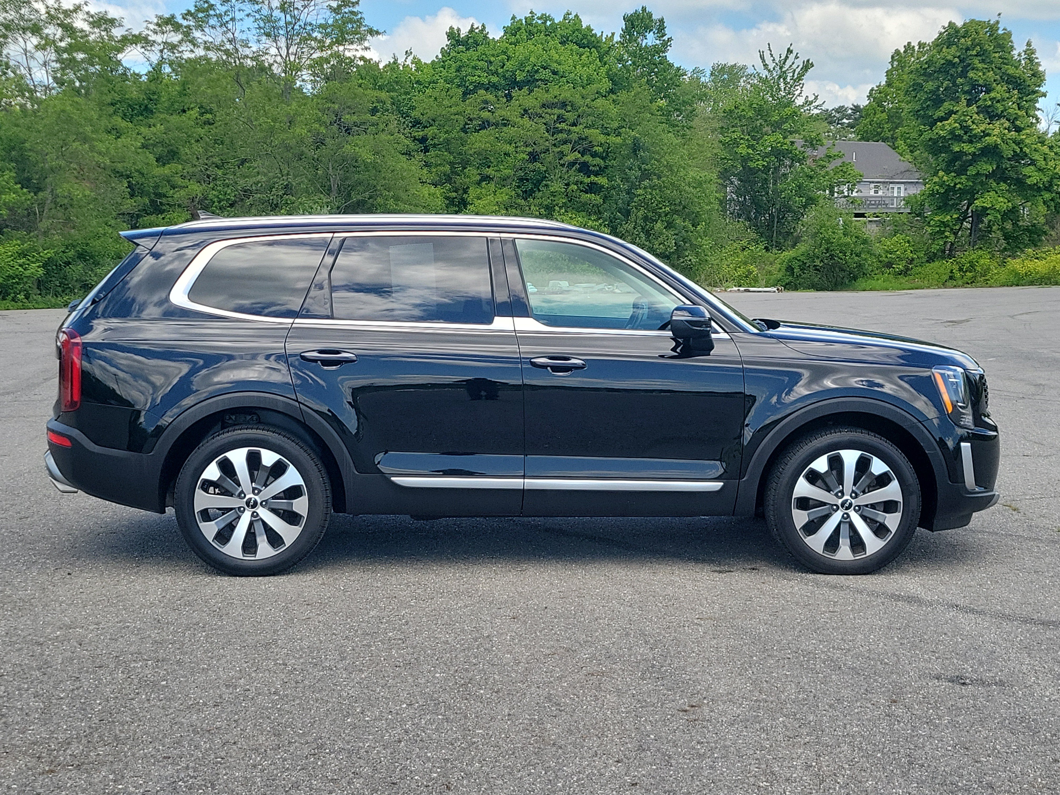 Used 2022 Kia Telluride S AWD/4WD image 4