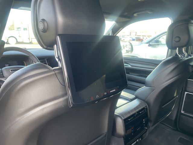 Used 2023 Jeep Wagoneer Series III w/ Rear Seat Video Group 1 image 7