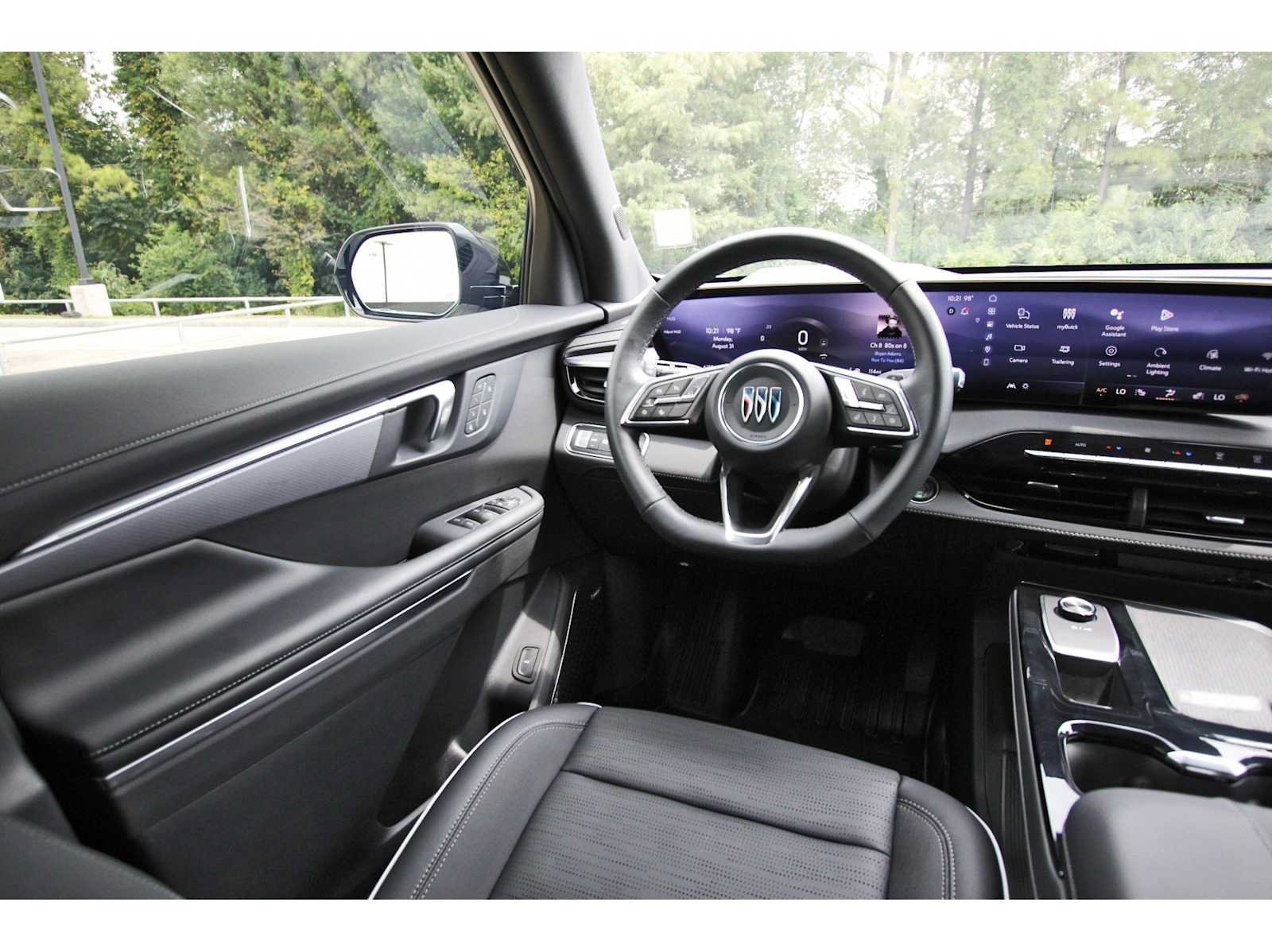 Used 2026 Buick Enclave Sport Touring w/ Power Package FWD image 6