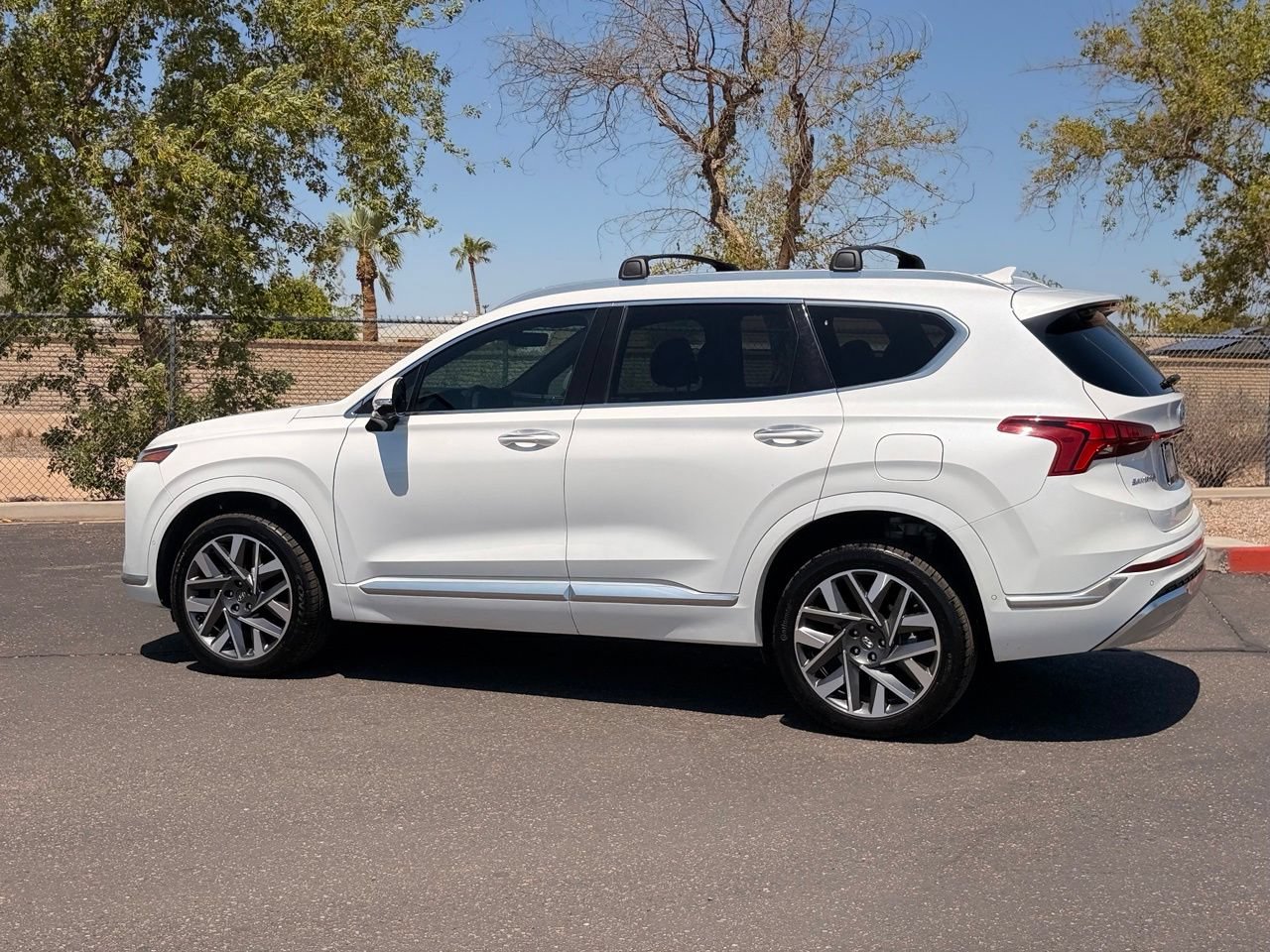 Used 2021 Hyundai Santa Fe Calligraphy w/ Cargo Package AWD/4WD image 4