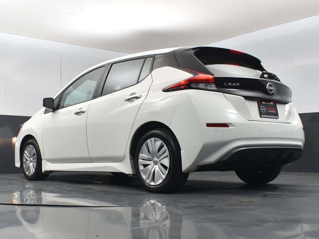 Used 2024 Nissan Leaf S image 40