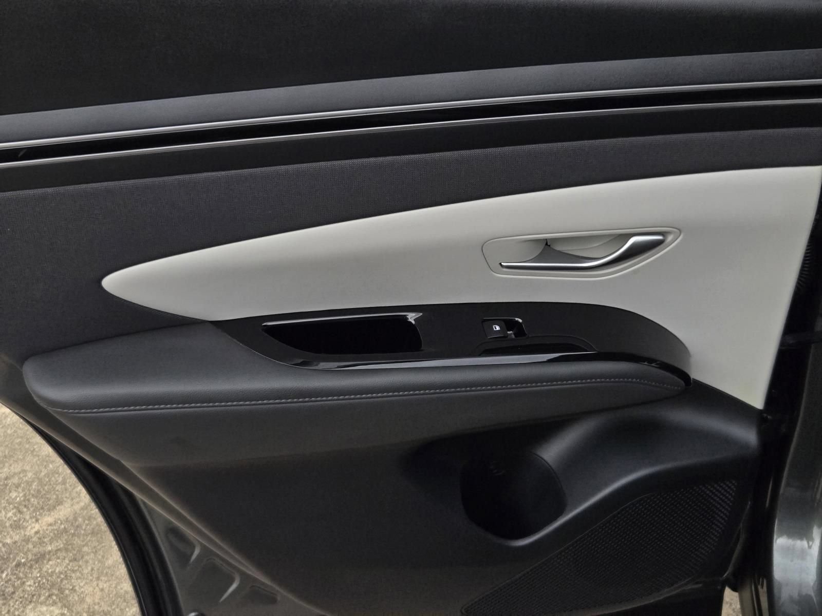 Used 2022 Hyundai Tucson SEL w/ Convenience + Premium Package FWD image 15