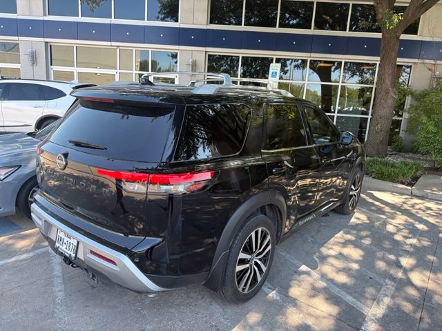 Used 2025 Nissan Pathfinder Platinum FWD image 7